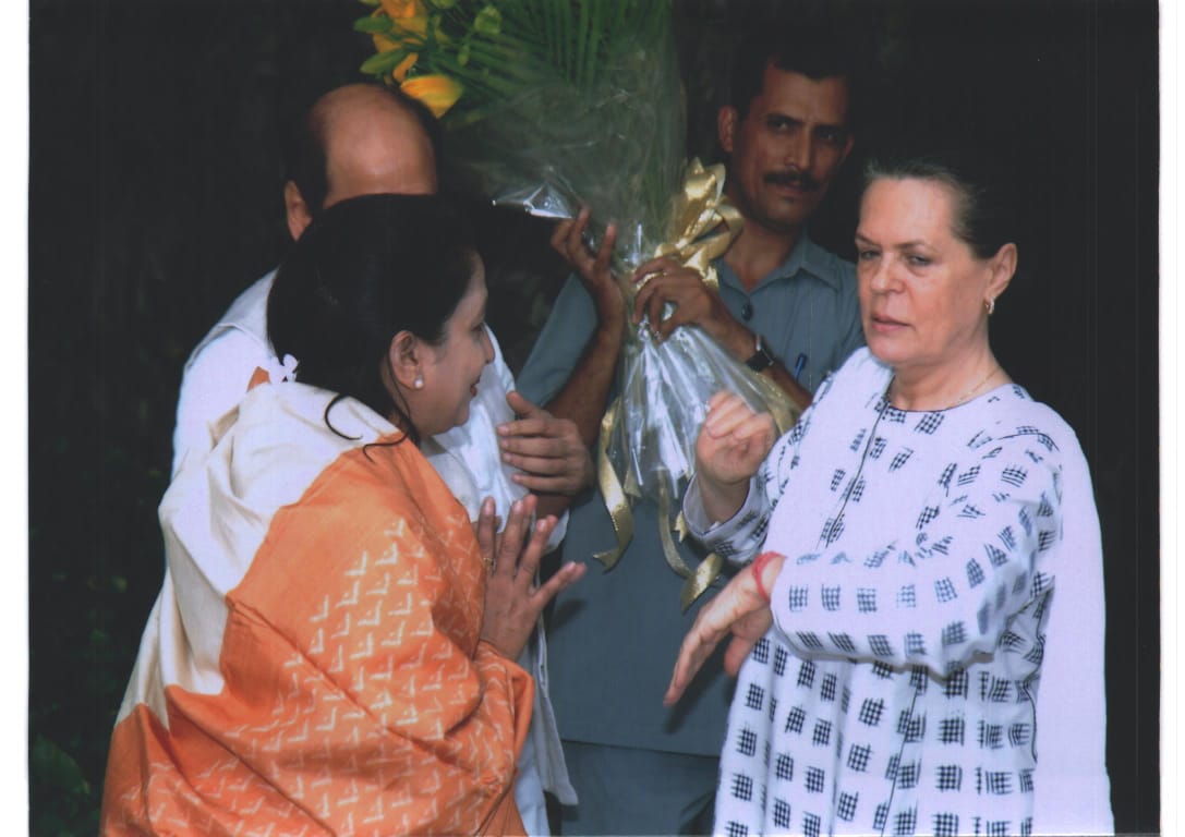 Deepti Chaudhary with Soniya Gandhi