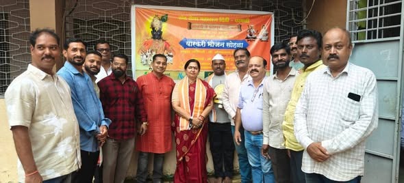 Congress Leaders Pay Courtesy Visit to Warkari Groups Staying at Sant Ramdas School in Pandavnagar