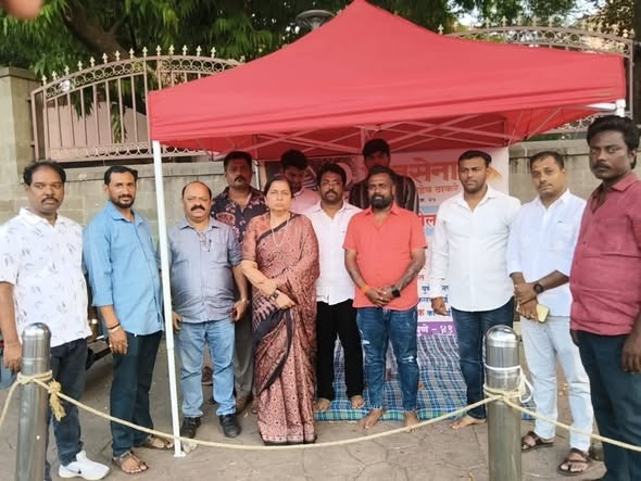 Congress Extends Support to Protest Against Unauthorized Demolition of Lal Bahadur Shastri Statue and Memorial