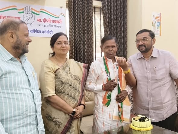 Popatrao Patole Felicitated on His Birthday at Congress Bhavan